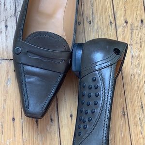 Tod’s Italian leather loafers size 8 in excellent condition